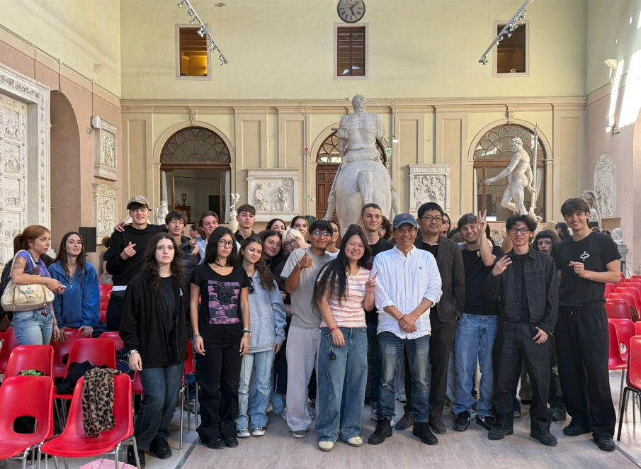 Incontro con l'artista Huang Cheng Yuan